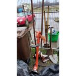 A good lot of garden tools including a Flymo edger COLLECT ONLY