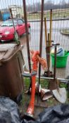 A good lot of garden tools including a Flymo edger COLLECT ONLY