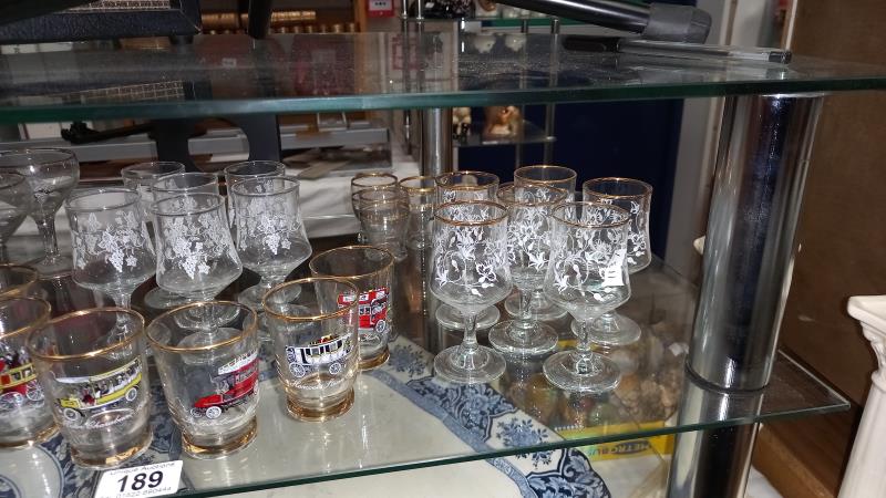 A selection of Sets of vintage glasses - Image 3 of 3