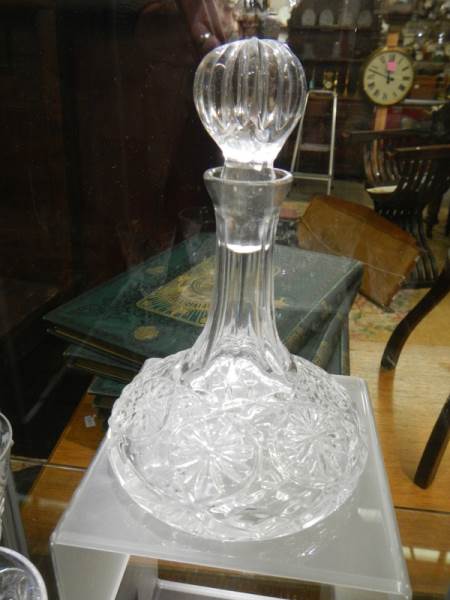 A small crystal ship's decanter and five glasses. - Image 4 of 4