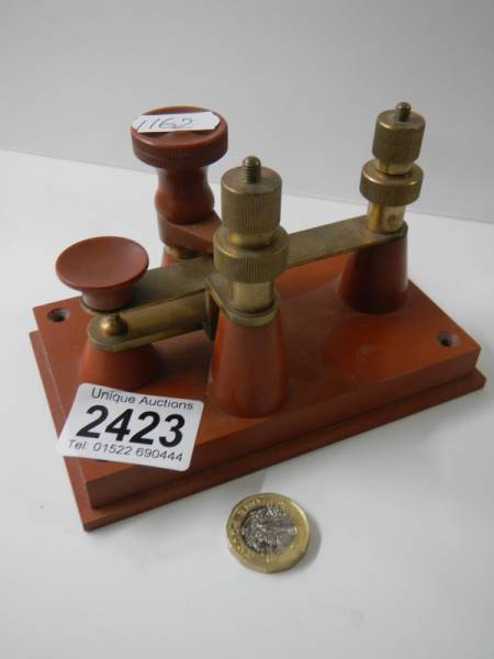 A Morse key by HWS Ltd., key contact No. 1, catalogue No. WY2365, serial No. 6886.