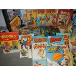A mixed lot of children's annuals including Beano.