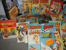 A mixed lot of children's annuals including Beano.