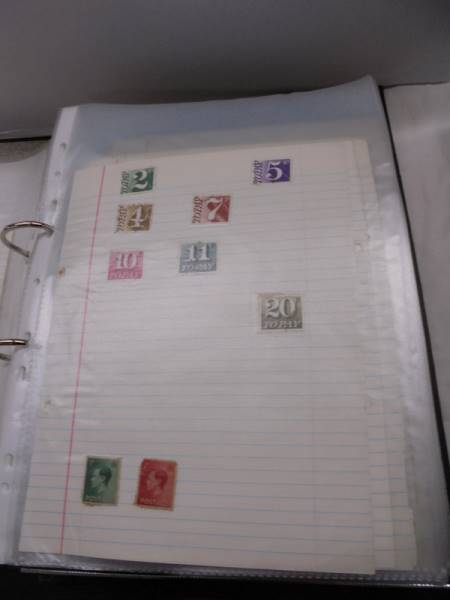 A large folder of UK stamps up to 2000 and a large folder of world stamps. - Image 15 of 17