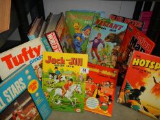 A quantity of children's annuals.