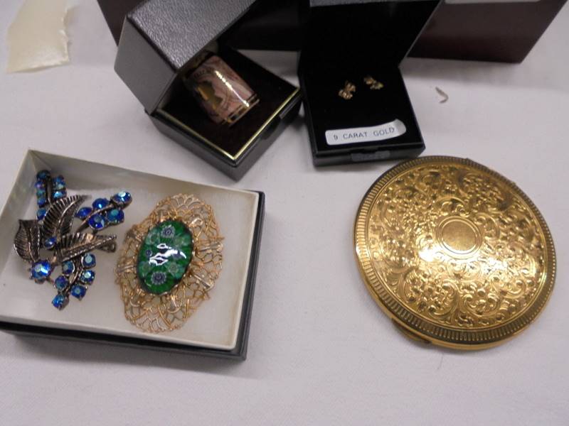 A jewellery boxes containing necklaces, brooches etc., - Image 4 of 4