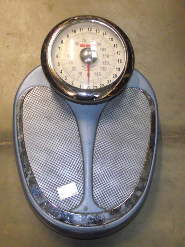 A pair of vintage weighing scales COLLECT ONLY