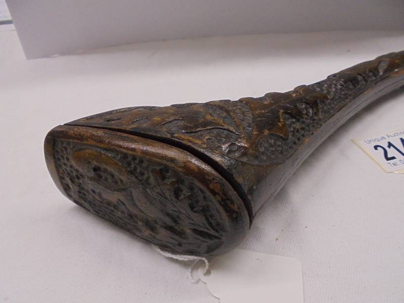 A late Victorian carved wood case for a clay pipe. - Image 2 of 4