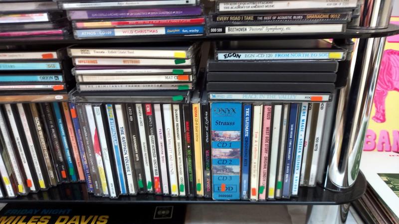 Quantity of CD's - Image 7 of 7