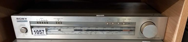 A Sony AM/FM tuner ST-A30L