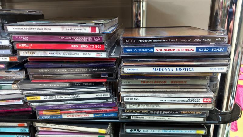 Quantity of CD's - Image 5 of 7