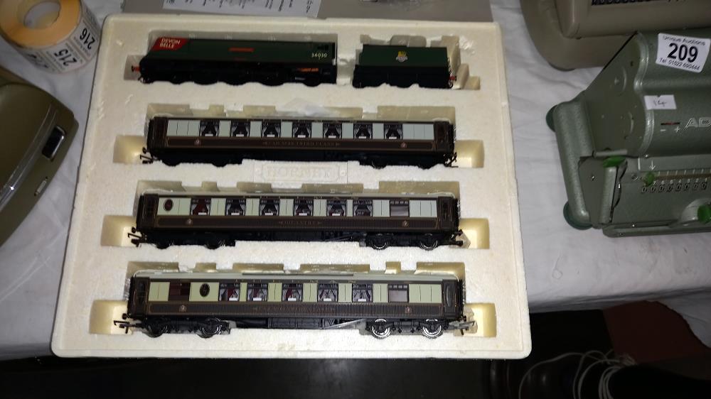 Hornby R2568 Devon Belle train pack with certificate - Image 2 of 3