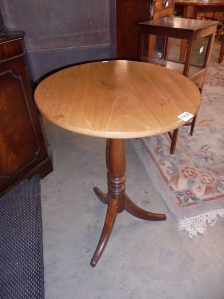 A Victorian circular table on splay legs, COLLECT ONLY. - Image 3 of 3