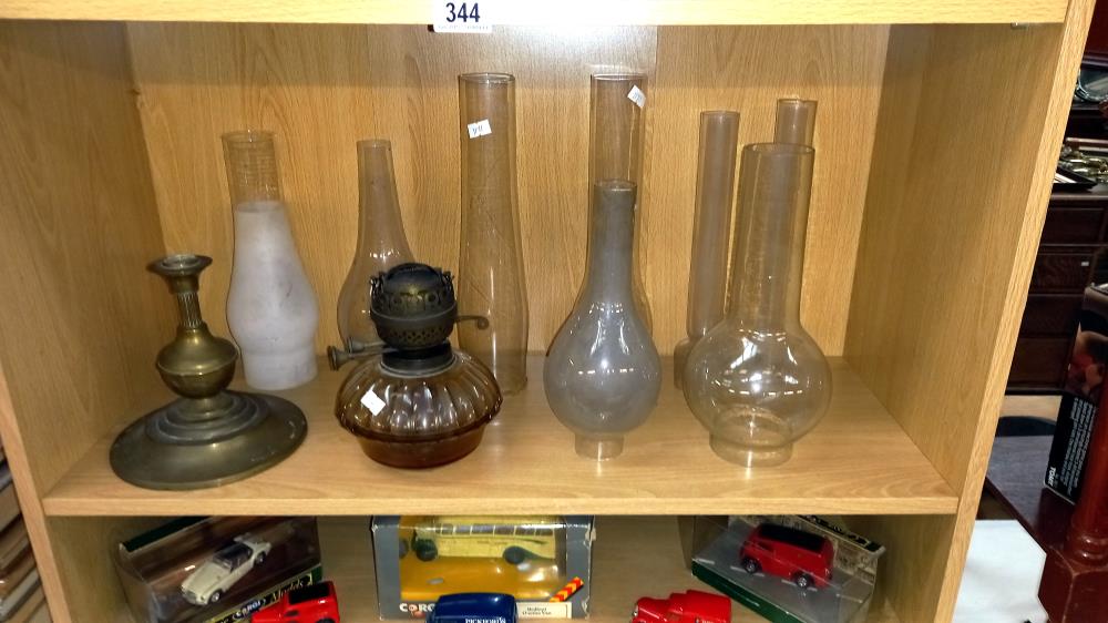 A quantity of Victorian oil lamp parts & chimneys - Image 3 of 3