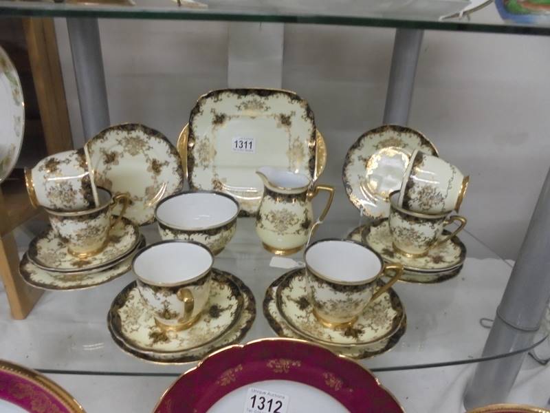 A pretty 21 piece porcelain tea set, COLLECT ONLY.