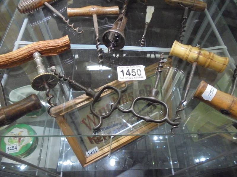 A quantity of vintage corkscrews. - Image 3 of 3