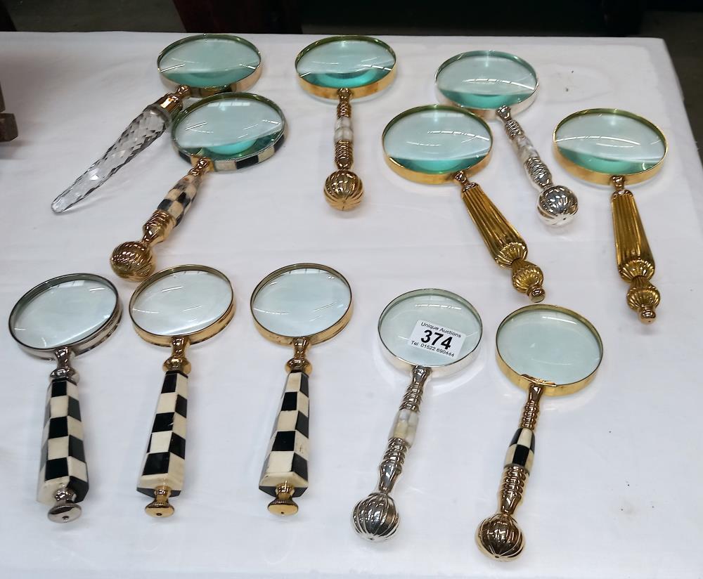 11 magnifying glasses