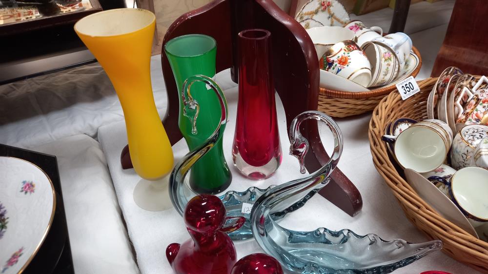 A selection of coloured art glass - Image 2 of 3