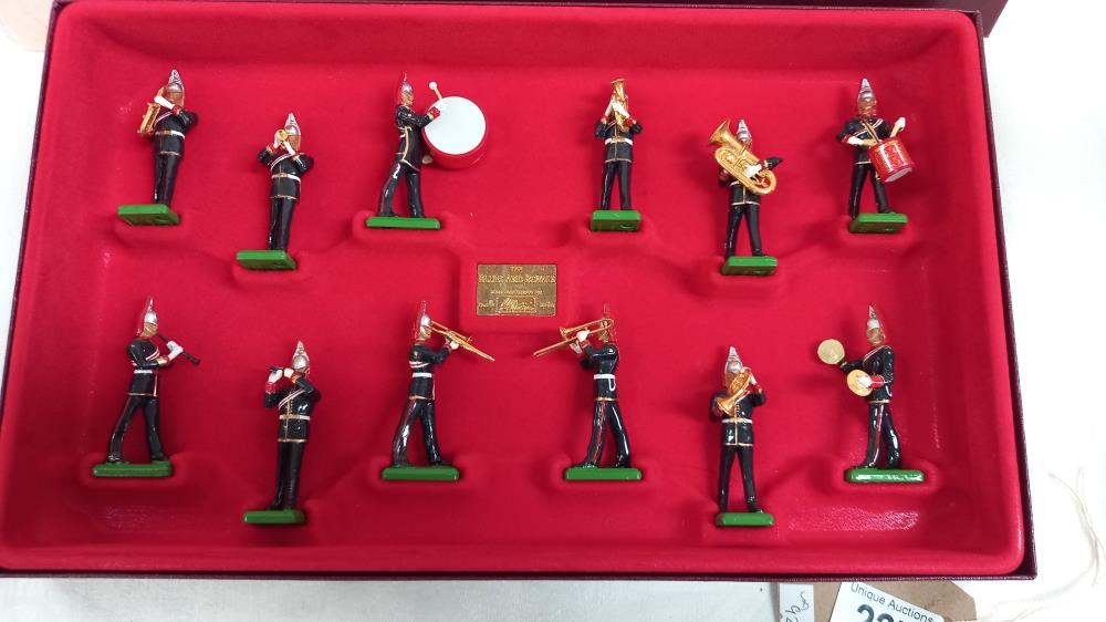 A boxed Britain's set 5293 limited edition no 2958/5000 The blues and Royals - Image 2 of 3