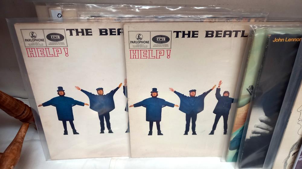 Collection of 18 Beatles vinyl LPs Records of note includes 4 x Beatles White Albums. - Image 7 of 10