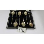 A cased set of six silver teaspoons 1.75 ounces.