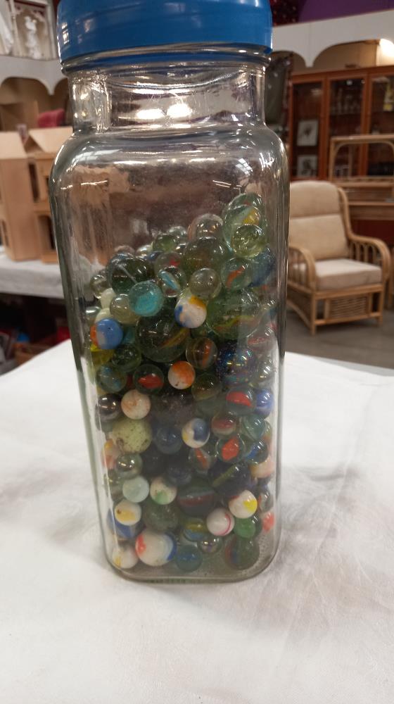 A large glass sweet jar of marbles COLLECT ONLY - Image 2 of 4