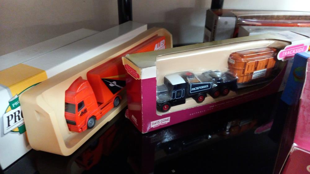 A quantity of boxed diecast including 2 Corgi trackside, 2 Lledo trackside, 2 Oxford commercials, - Image 2 of 7