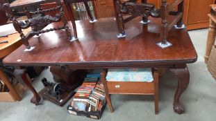 A Victorian mahogany wind out table on ball & claw feet with 1 leaf, COLLECT ONLY