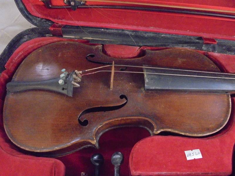 A rare cased pair of antique violins with bows, one with label reading Johann Glass (both a/f) - Image 2 of 22