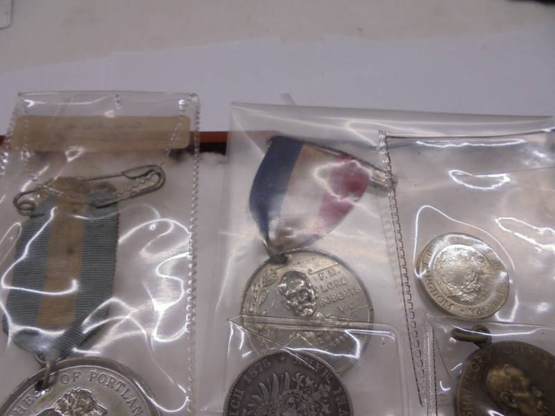 A quantity of medals and coins. - Image 2 of 4