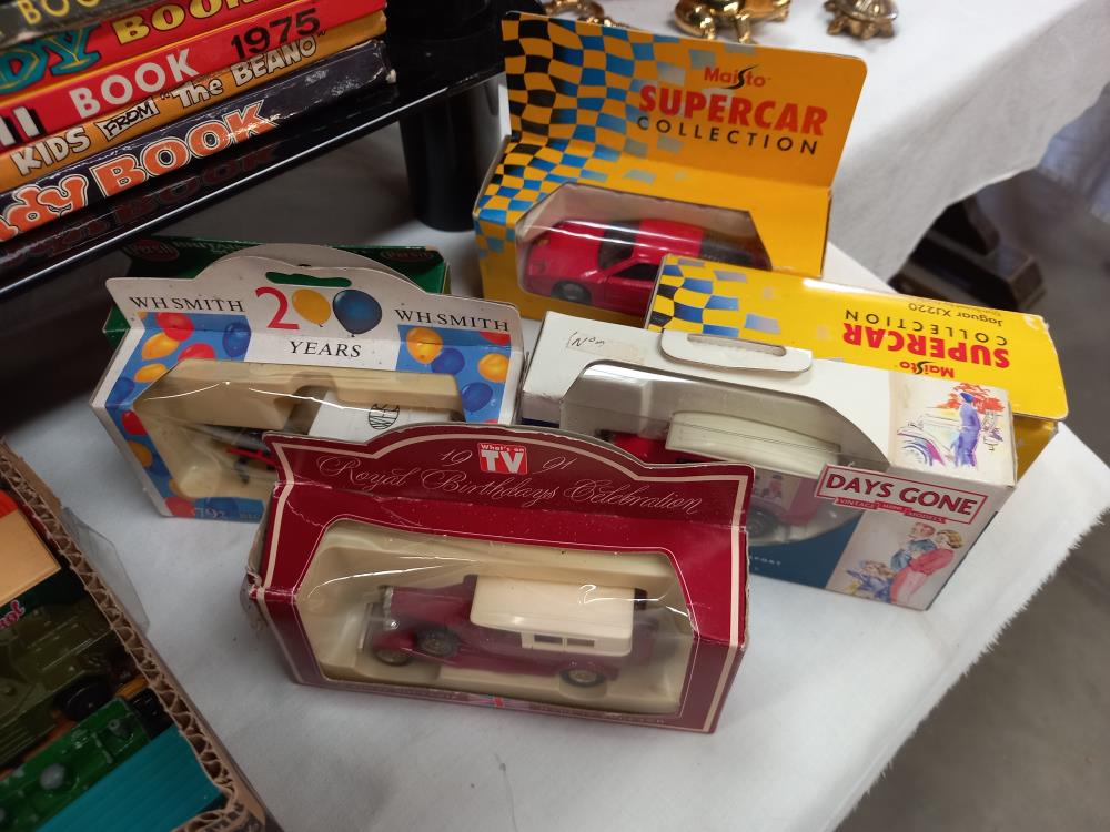 A box of mixed die cast including Matchbox etc. - Image 4 of 4