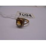A yellow gold ring set citrine, size N, 2.9 grams.