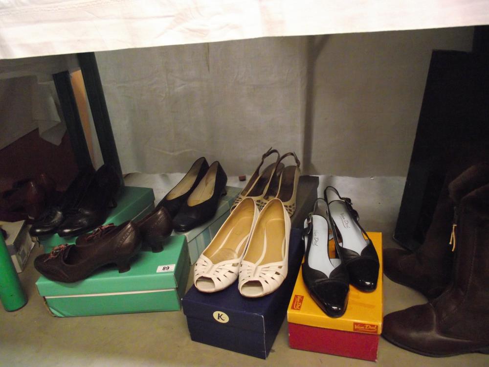 15 pairs of ladies shoes, Clarks, K, Footglove, Lotus, Van Dal, Elmdale and 2 pairs made in Italy, - Image 2 of 3