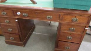 A good oak kneehole desk, COLLECT ONLY.