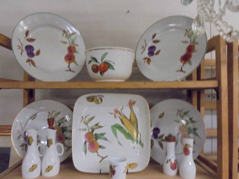 In excess of fifty pieces of Royal Worcester Evesham pattern table ware, COLLECT ONLY. - Image 2 of 4