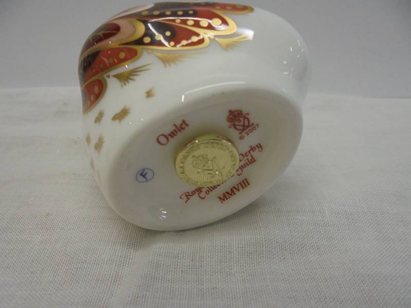 A Royal Crown Derby Crested Tit and Owlet paperweights with stopper. - Image 3 of 5
