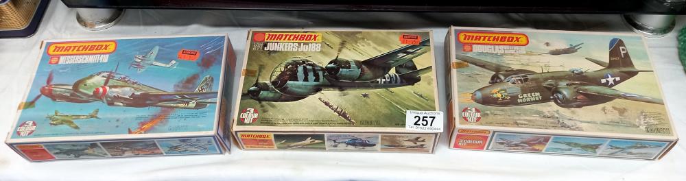 3 boxed Matchbox aircraft kits (completeness unknown)