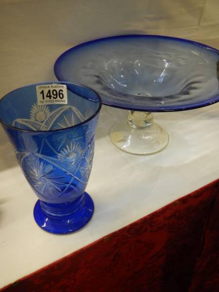 A large blue bowl and an overlaid blue vase. COLLECT ONLY - Image 3 of 3