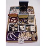 A good mixed lot of costume jewellery.