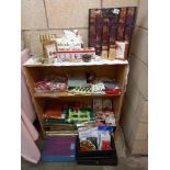 A good lot of Christmas items COLLECT ONLY