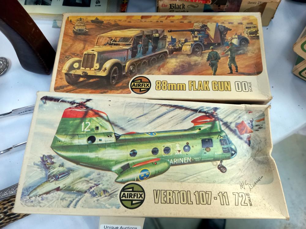 A quantity of vintage empty model kit boxes including Airfix Aurora etc - Image 2 of 16