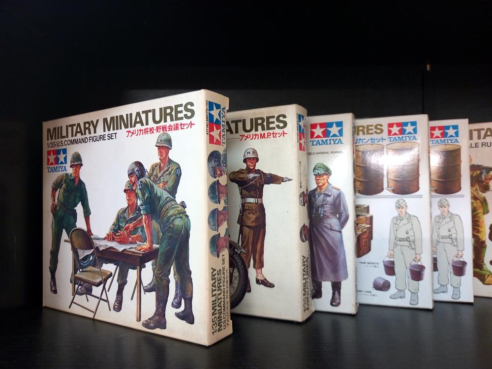 A quantity of boxed Tamiya 1/35 military miniatures soldiers and road sign sets unchecked - Image 2 of 3
