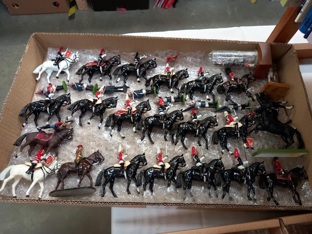 A large quantity of Britain's soldiers (re-painted) and some empty boxes - Image 2 of 9