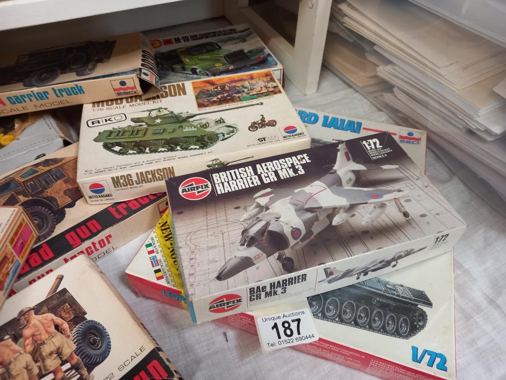 A quantity of military model kits including Matchbox, Airfix & Esci etc. (unchecked) - Image 3 of 3