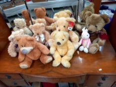 A quantity of teddies/soft toys