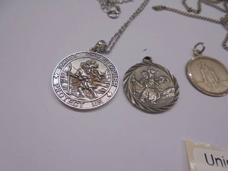 Five silver St. Christopher pendants, 26 grams. - Image 3 of 3