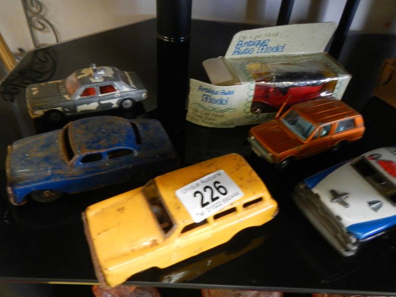 A mixed lot of tin plate and Dinky toys. - Image 3 of 3