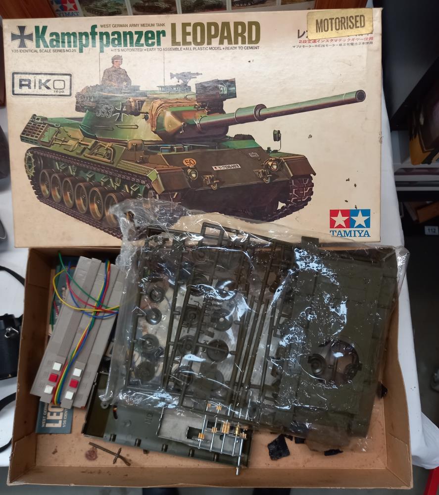 5 boxed Tamiya 1/35 scale military vehicles, British army chieftain MK5 box empty, Leopard and - Image 3 of 8