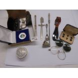 A mixed lot including letter openers, owl shoe horn, pince nez etc.