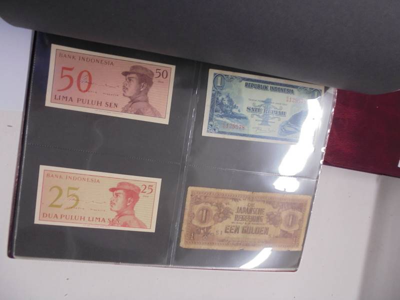 An excellent collection of world bank notes including UK, Asia, USA, Africa etc., 7 albums, - Image 65 of 75